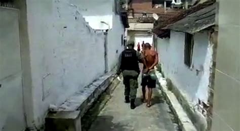 Jovem é preso suspeito de arrombar e furtar residência em Olinda