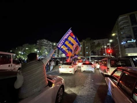 Şanlıurfa da tarihi anlar Fenerbahçe ve Galatasaraylı taraftarlar