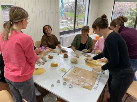 Plätzchen Backen im Luisenpark Max Hachenburg Schule