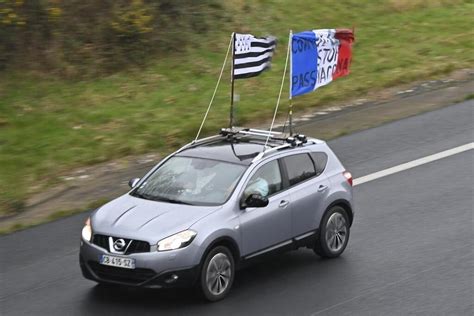 VIDÉO Convoi de la liberté en Bretagne plusieurs centaines de