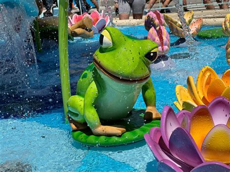 Frogs Turtles Other Characters Added To Centoonial Park Fountain In