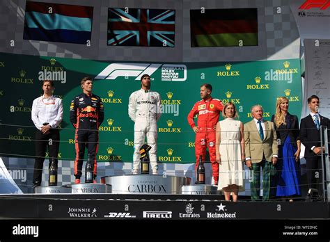 Das Podium Lewis Hamilton Stockfotos Und Bilder Kaufen Alamy