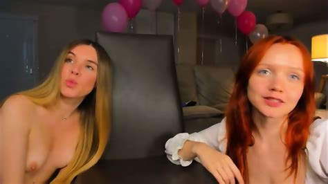 Lesbian Russian Threesome Camshow