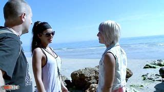 Anal Threesome With Stella Johanssen And Nicky Wayne On A Public Beach