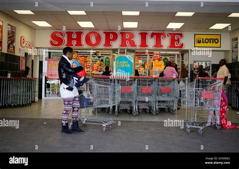 Shoprite Store Hi Res Stock Photography And Images Alamy