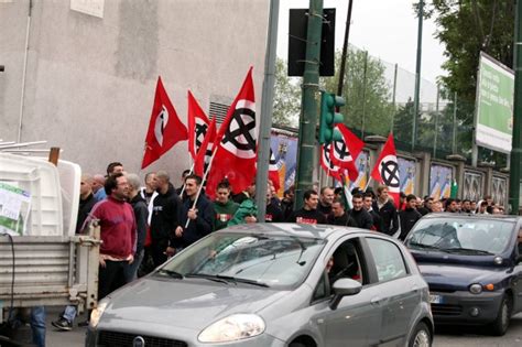 Estrema Destra In Piazza Nel Ricordo Di Ramelli La Repubblica