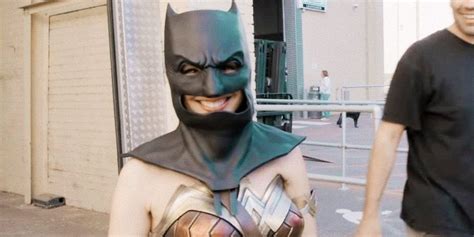 Gal Gadot Video Of Her Wearing Afflecks Cowl Resurfaces For Batman Day