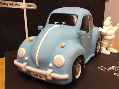 VW beetle car cake This looks like my very 1st bug Торт Выпечка