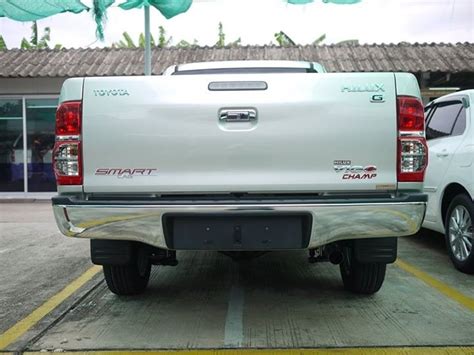 Bomper Trasero Cromado Toyota Hilux Vigo MercadoLibre