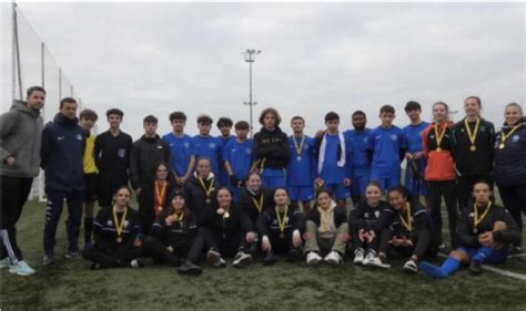 Pornic Les footballeuses bientôt championnes de France Lycée Pays