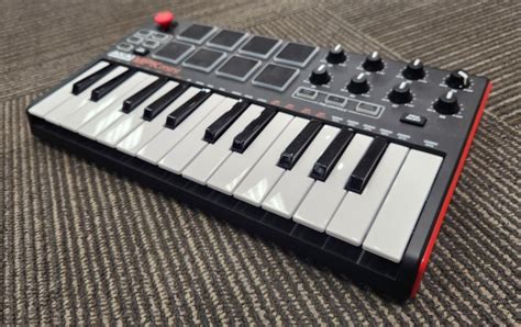 Gear Hunter Akai Mpk Mini Ii