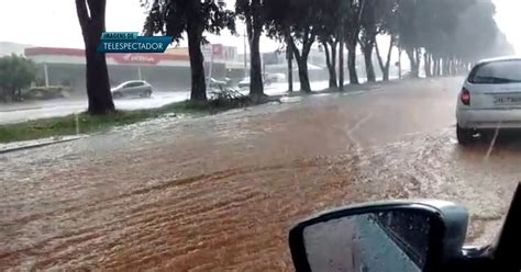 G Forte Chuva Alaga V Rios Pontos Do Distrito Federal Neste S Bado