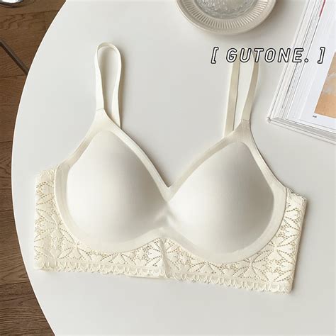 Nude Feel Seamless Underwear Women Summer Thin Small Breasts Gathering
