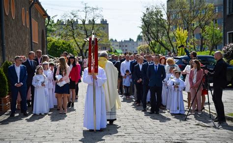 Uroczystość I komunii świętej w kościele NSPJ FOTO