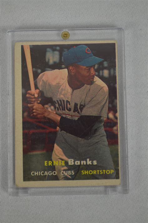 Lot Detail - Ernie Banks Lot of 3 Vintage Baseball Cards