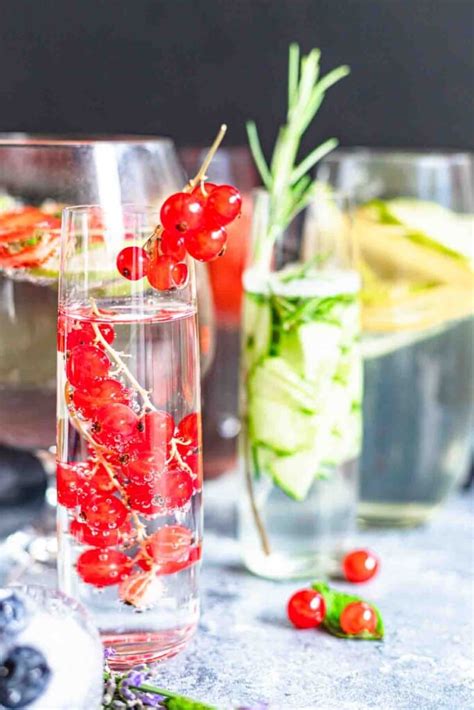 Fruit Flavored Water aka Fruit Infused Water Recipe - Best Clean Eating