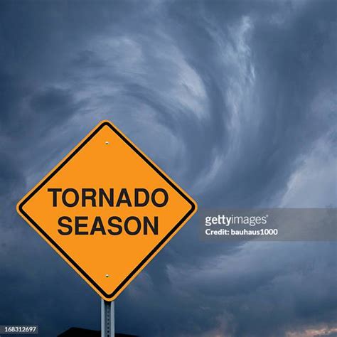 Tornado Warning Signs Photos and Premium High Res Pictures - Getty Images