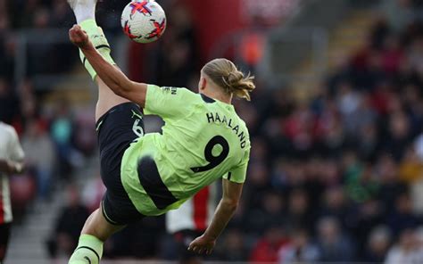 Erling Haalands Bicycle Kick Is A Thing Of Beauty Fans React As He