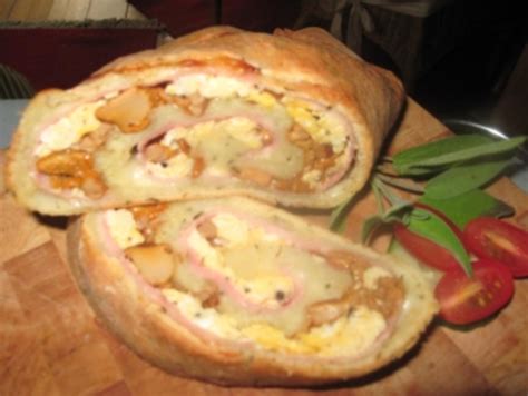 Pizza Strudel Mit Pfifferlingen Und R Hrei Rezept Kochbar De