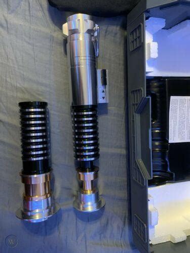 LUKE SKYWALKER LEGACY LIGHTSABER STAR WARS GALAXY'S EDGE DISNEY PARKS ...