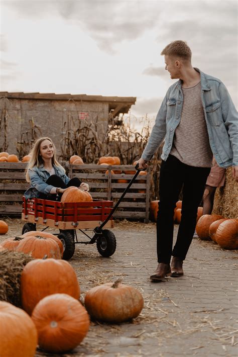 Autumn Photoshoot Ideas With Lovely Couple Photoshoot Ideas Pumpkin