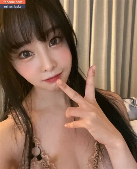 282 42 aka Tangle Dahee aka lovable33 aka 탱글다희 Nude Leaks Faponic