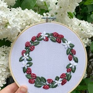 PDF Pattern Strawberry Wreath Embroidery Pattern Summer Fruit Etsy