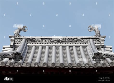 Traditional Japanese Temple Roof Tiles - HooDoo Wallpaper