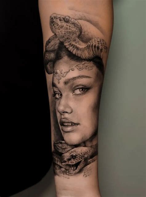 Aggregate More Than 79 Medusa Tattoo Hand Latest In Cdgdbentre