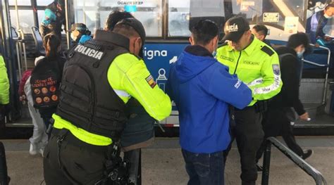 Quito Aumentan los asaltos a buses en la avenida Simón Bolívar