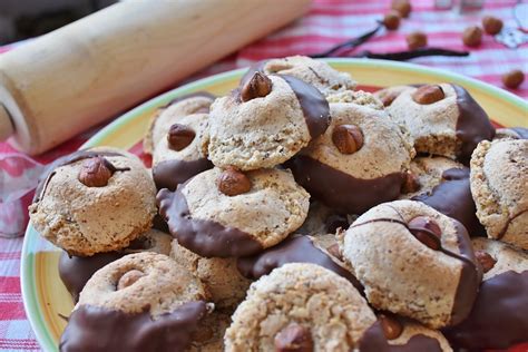 Biscotti Nocciole E Cioccolato La Forchetta D Argento