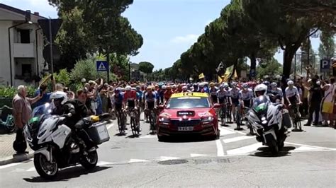 Partenza Simbolica Per Il Tour De France Da Cesenatico Nel Ricordo Di