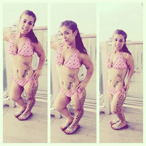 Hot Sexy Emily Fernandez Bikini Pics