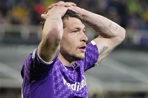 Olympiacos Fiorentina Bufera Su Belotti Che Cosa Sta Succedendo