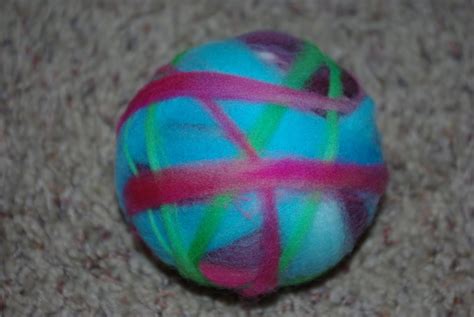 Felted Wool Balls {Tutorial} - Happiness is Homemade