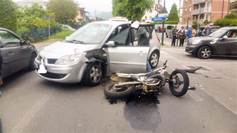 Foto Incidente A Giaveno Schianto Tra Moto E Auto Un Ferito