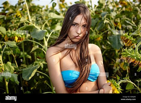 Bikini Top Fotos Und Bildmaterial In Hoher Aufl Sung Alamy