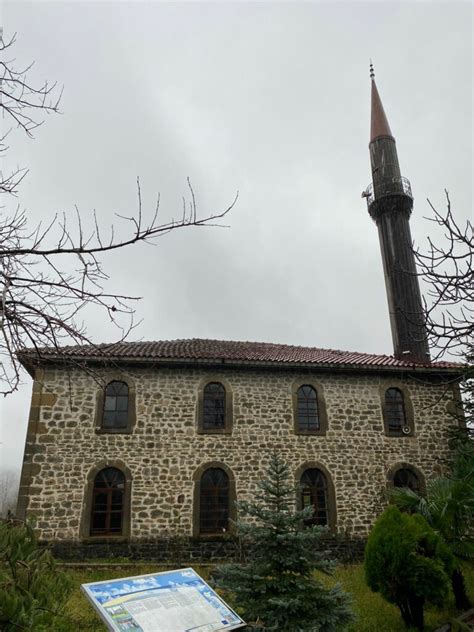 U Urlu K Y Yeni Meze Camii Konumu Foto Raflar Ve Hakk Ndaki