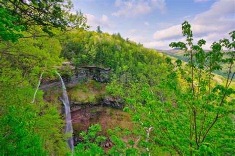 Kaaterskill Falls Complete Guide (Hike, Views, Map & More!)