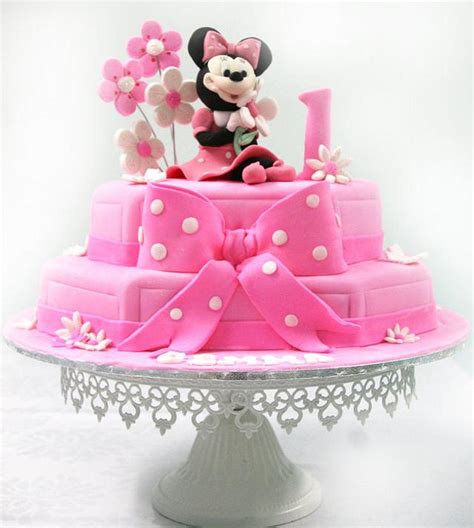 Minnie Mouse Decorated Cake By Juliehill Cakesdecor