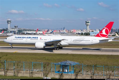 TC LJA Turkish Airlines Boeing 777 3F2ER Photo By Kris Van