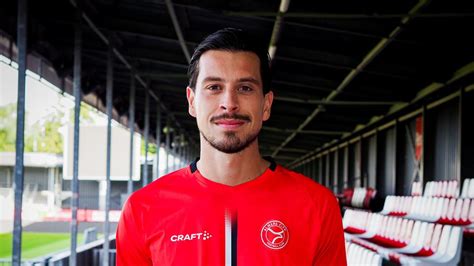 Saga Transfer Thom Haye Usai Gabung Almere City Mimpi Fans NAC Breda