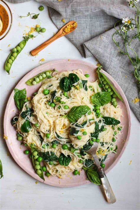 Creamy Vegan Lemon Pasta With Fresh Peas And Spinach Healthy Spring Recipes Lemon Pasta