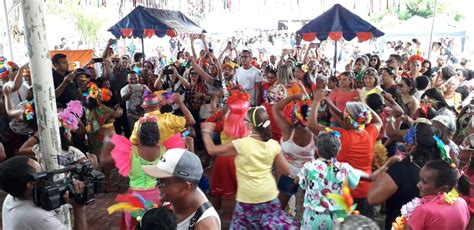 Cultura Caxienses E Turistas Se Divertem Na Pr Via De Carnaval Da