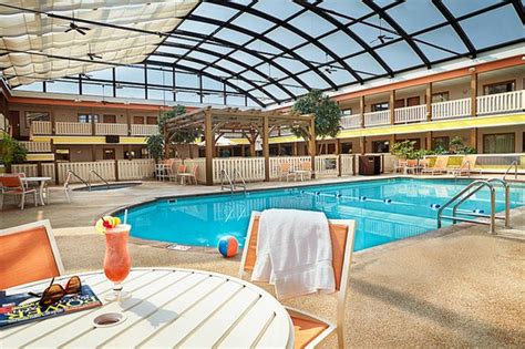 Best Western Plus Dubuque Hotel & Conference Center - UPDATED 2018 ...