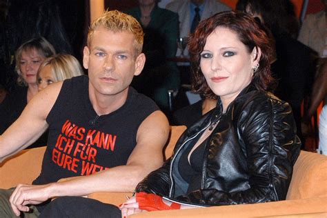 mit traenen peter plate spricht oeffentlich ueber rosenstolz saengerin anna