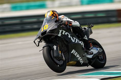 Tes Pramusim Motogp Ada Yang Aneh Di Sepang Titel Repsol