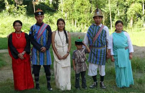 Discover more than 150 sikkim traditional dress super hot ...