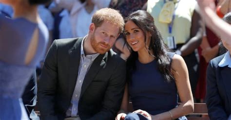 Meghan Markle e príncipe Harry revelam que se conheceram através do