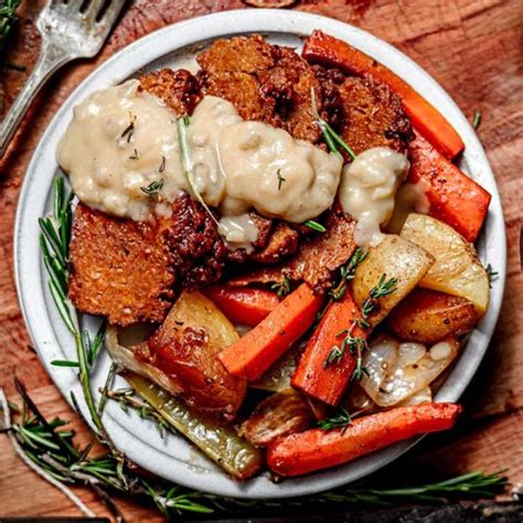 Epic Vegan Sunday Roast Dinner With Gravy